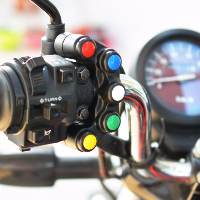 Vypínač DAKAR 5ti tlačítkový vodotěsný na řidítka na motorku