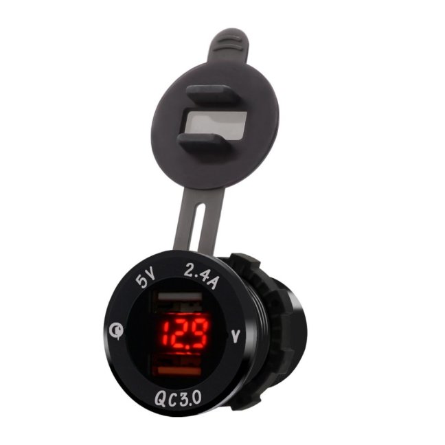 Zásuvka na motorku 12v s voltmetrem , vodotěsná, do panelu, 2xUSB, QuickCharge 3,4A. - Barva číslic voltmetru: Modrá