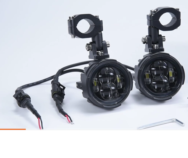Přídavná světla na motorku  2 x 30W – Auxiliary LED lights