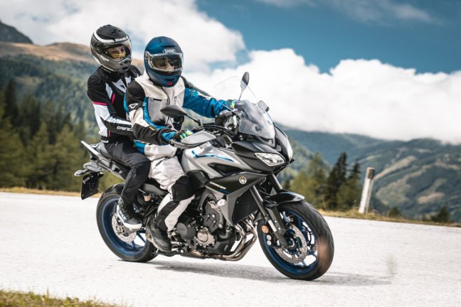 Bluetooth headset pro uzavřené a otevřené přilby Interphone U-COM16, Twin Pack sada 2 kusy